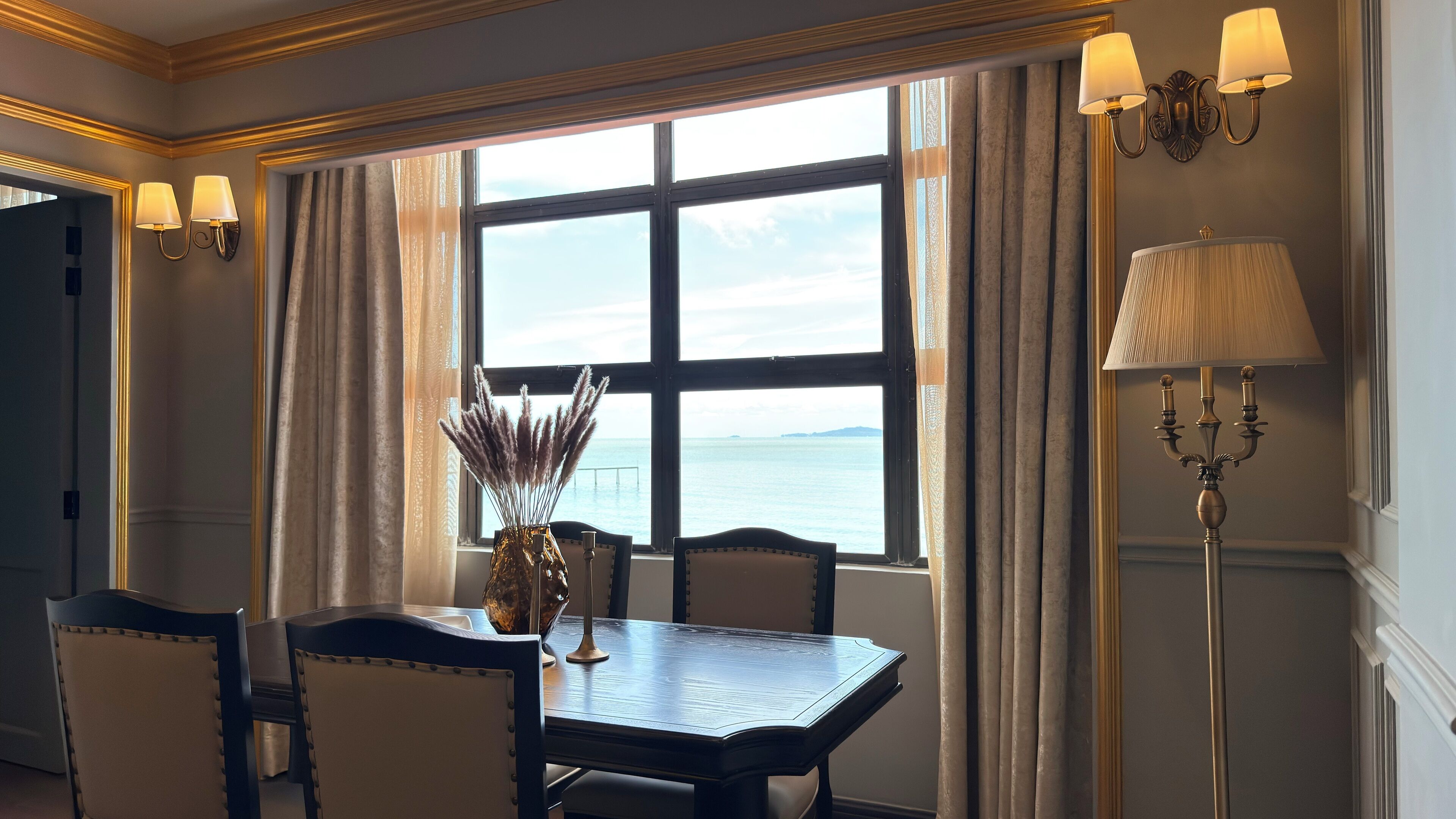 Suíte, 1 cama King, para não fumantes (Lisbon Majestic) | Frigobar, cofres nos quartos, escrivaninha