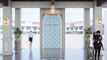 施設の正面