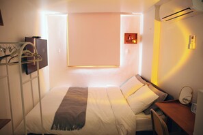 Standard Double Room | Premium bedding, desk, laptop workspace, free WiFi - Pyungtaek1981 (Pyeongtaek)
