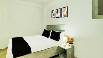 Deluxe Room | In-room safe, soundproofing, free WiFi