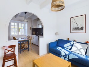 TV - Seaside house (Roscoff)