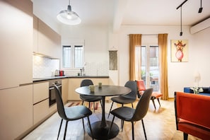 Fridge, oven, stovetop, coffee/tea maker - Stylish Apartment in Thissio | Dedicated Workspace (Athina)