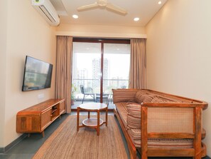 Superior Suite, Balcony, City View | Living area - Hotel Tattva Suites Pune (Pune)