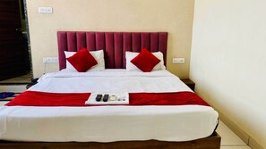 Habitación Deluxe doble | Escritorio, espacio para trabajar con un portátil, wifi gratis