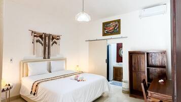 Double Room | Desk, free WiFi