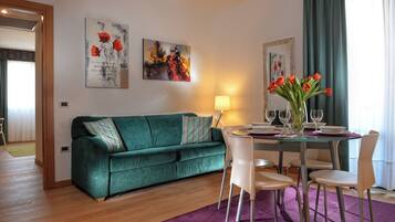 Een kluis op de kamer, geluiddichte muren, een strijkplank/strijkijzer