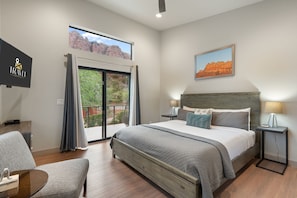 3 bedrooms, iron/ironing board, WiFi, bed sheets - NEW|Oak Creek Retreat|Townhouse w/Views|FirePit (Sedona)