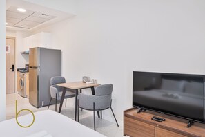 Interior - Bookable - Studio Apartment in Alexis Tower Downtown Jebel Ali (Dubai)