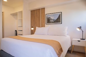 1 Schlafzimmer, Schreibtisch, WLAN, Bettwäsche