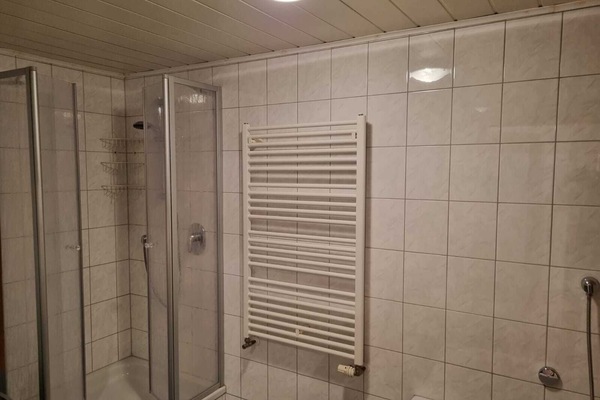 Ferienwohnung Auszeit-Bad Dusche