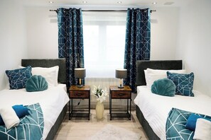 3 bedrooms, desk, iron/ironing board, free WiFi