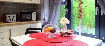 Wollaton Haven for Family and Contractors