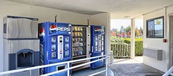Super 8 By Wyndham Walnut Creek