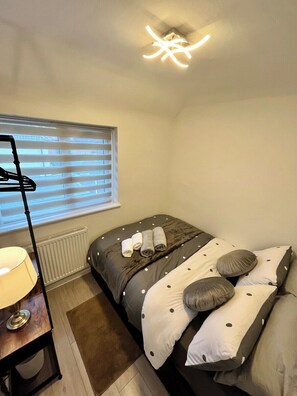 3 soverom, strykejern/-brett og wi-fi (inkludert)