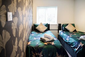 3 bedrooms, iron/ironing board, free WiFi