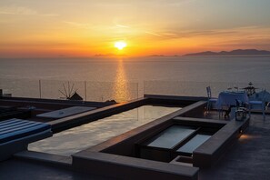 Outdoor dining - First Floor | Panoramic 2-Bedroom Caldera Residence with Rooftop Oasis - Adults Only, Villa Oro (Thira - Santorini)