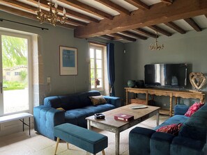 TV, bordtennis og bøker