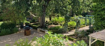 19th century manor house "la belle vie" 14/15 persons 5 min from Beaune