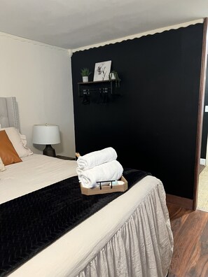 3 chambres, fer et planche à repasser, Wi-Fi gratuit, draps fournis