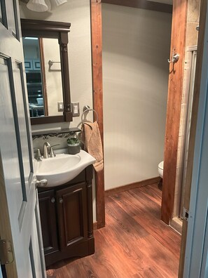 Hair dryer, towels - Experience modern comfort and Western charm at The Waller House in Bandera, the Cowboy Capital! This stylish 3-bed, 3-bath home comfortably fits 6 guests. Features a fully fenced yard, a modern kitchen, and is just a one-block walk to Main St. (Bandera)