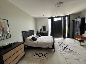 6 bedrooms, desk, iron/ironing board, WiFi - Villa with heated pool, Fiber, located in a quiet area. (Salon-de-Provence)