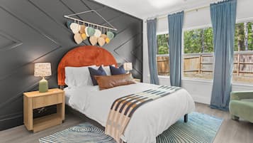4 bedrooms, desk, iron/ironing board, free WiFi