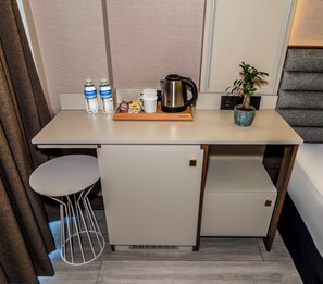 Caja fuerte, escritorio, sistema de insonorización