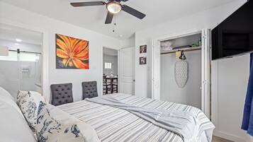 1 habitación, tabla de planchar con plancha, wifi gratis y ropa de cama