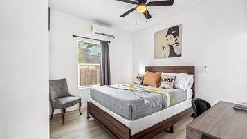 1 bedroom, desk, iron/ironing board, free WiFi