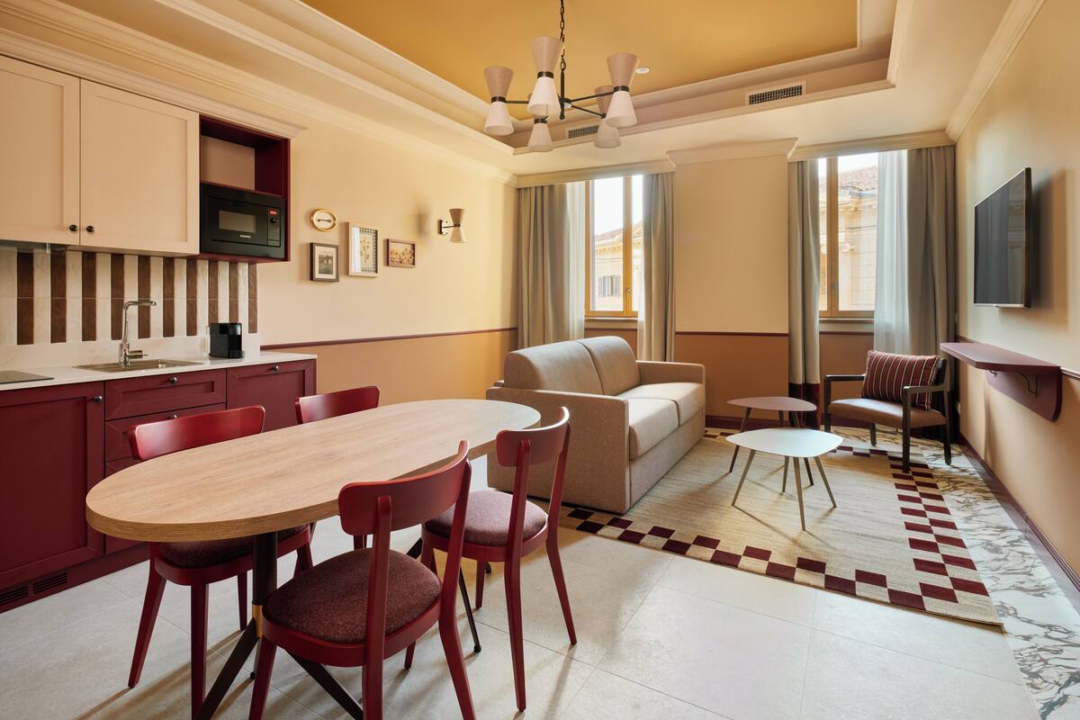 Appartamento Comfort, 1 camera da letto | Living area | 50-inch flat-screen TV with digital channels