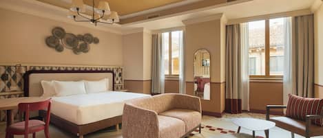 Studio, 1 très grand lit | Bureau, espace de travail pour ordinateur portable, rideaux occultants