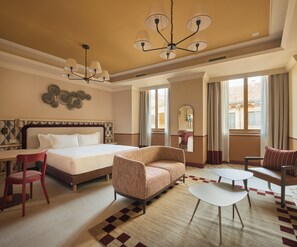 Studio, 1 King-Bett | Schreibtisch, laptopgeeigneter Arbeitsplatz, Verdunkelungsvorhänge