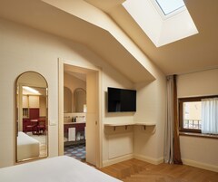 Appartamento Grand, 2 camere da letto | Desk, laptop workspace, blackout drapes, iron/ironing board