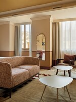 Studio, 1 King Bed | Desk, laptop workspace, blackout drapes, iron/ironing board