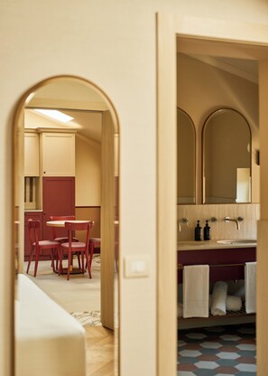 Appartamento Grand, 2 camere da letto | Escritorio, espacio para trabajar con un portátil, cortinas opacas