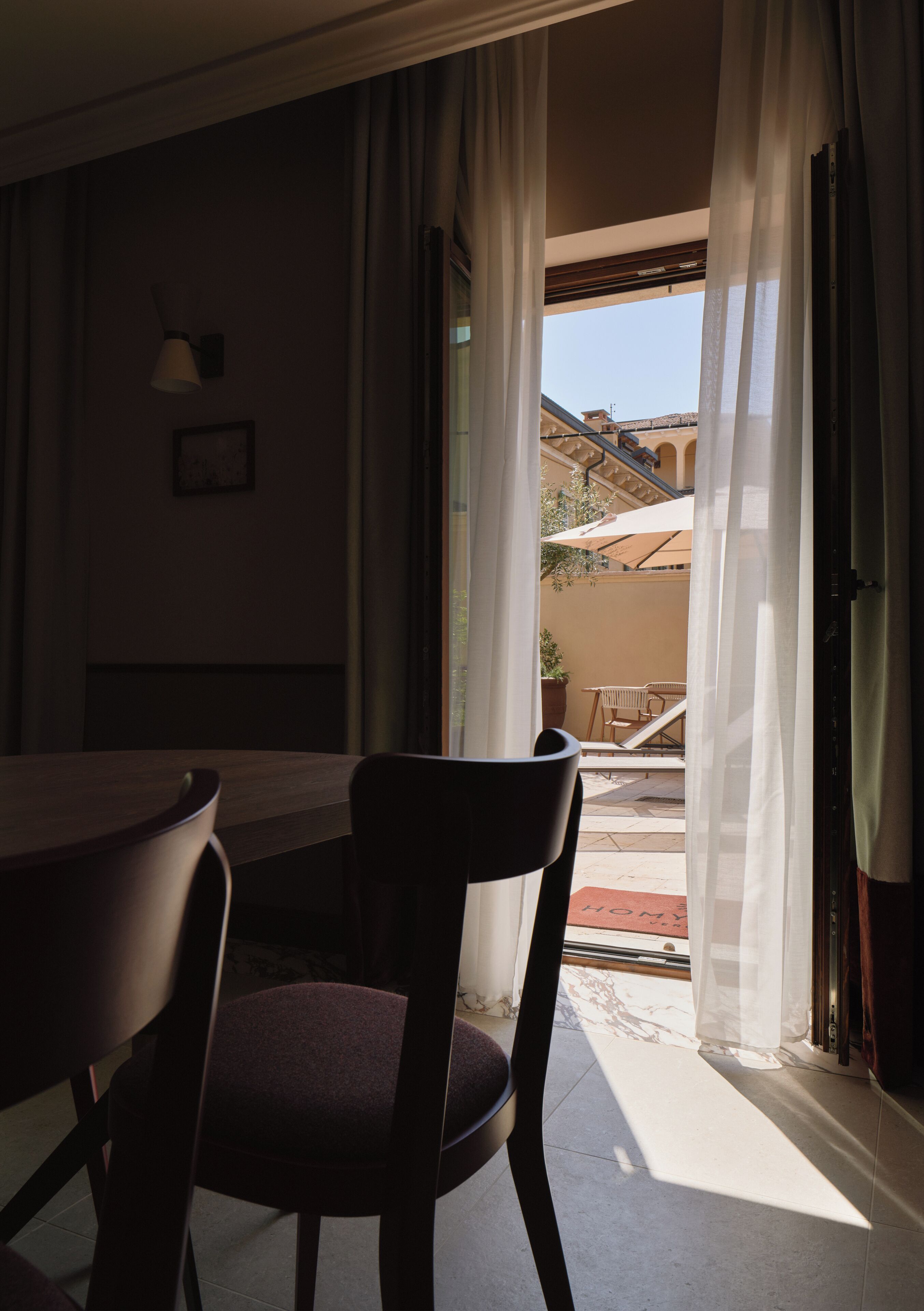 Appartamento Grand, 2 camere da letto e terrazza | Area soggiorno | TV a schermo piatto 50 pollici con canali digitali