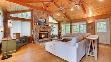 スマートテレビ、暖炉