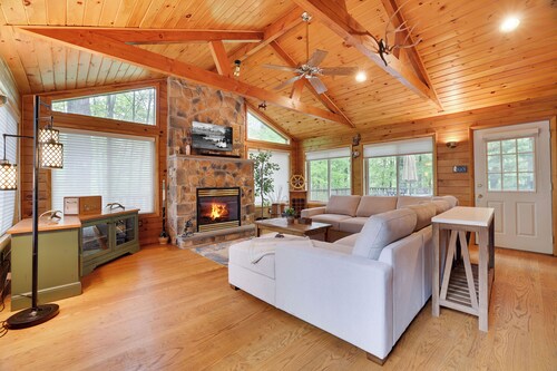 Arrowhead Lodge – Walk to Lake & Private Dock