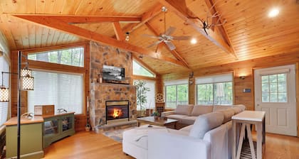 Arrowhead Lodge – Walk to Lake & Private Dock