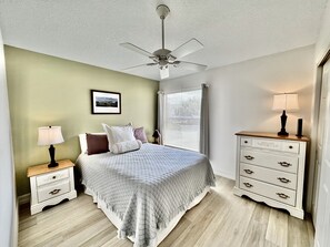 2 bedrooms, desk, free WiFi, bed sheets