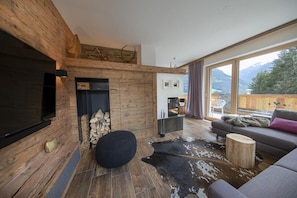 Living area - Chalet in Neukirchen Near Ski Lift (Neukirchen am Grossvenediger)