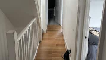 6 bedrooms, iron/ironing board, free WiFi, bed sheets