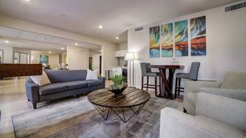 Télévision, espaces bureaux