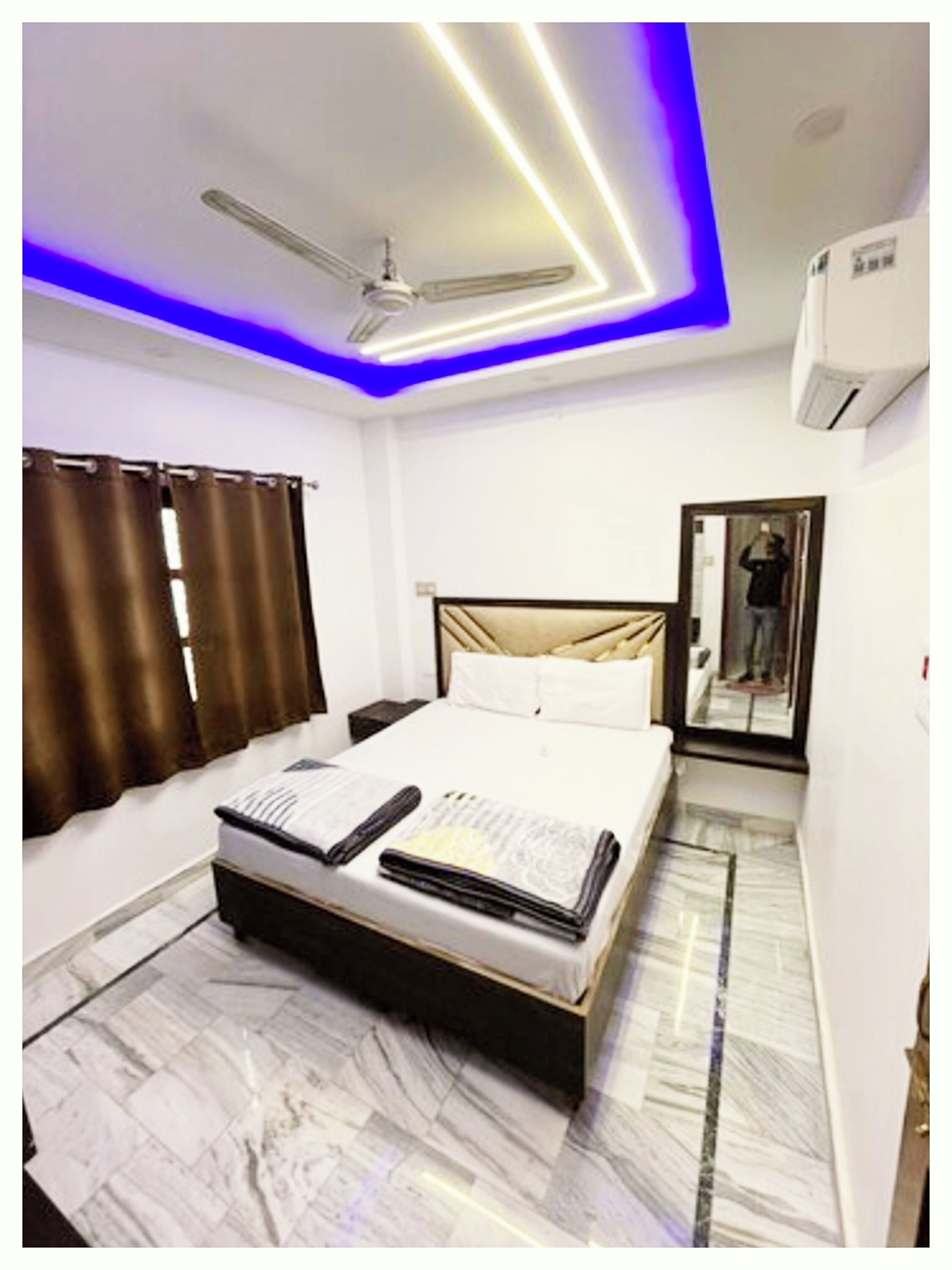 Chambre Deluxe double | Coffre-fort, bureau, système d’insonorisation, fer et planche à repasser