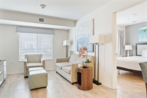 1 chambre, bureau, fer et planche à repasser, Wi-Fi gratuit