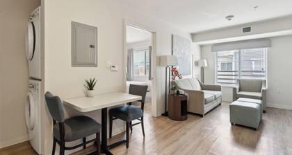 Simplicity At the Rim 1415 I Spacious 1 Bed 1 Bth