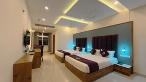 Familienzimmer, Stadtblick | 1 Schlafzimmer, hochwertige Bettwaren, Schreibtisch