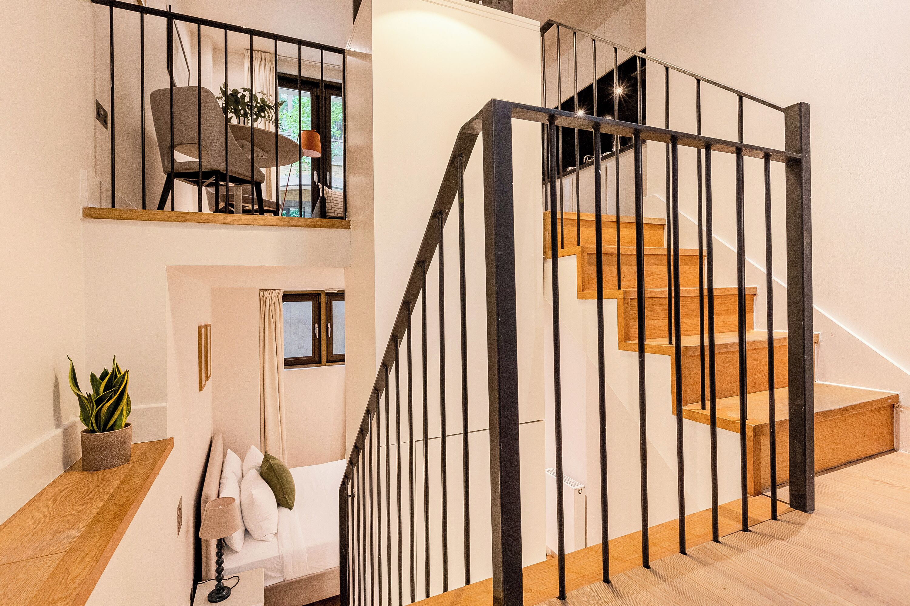 Design appartement | 1 slaapkamer, een kluis op de kamer, een strijkplank/strijkijzer