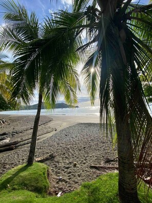 Beach nearby - Casa Aurora with Private Patio & Pool (Playas Del Coco)