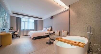 C Station Meisu Hotel